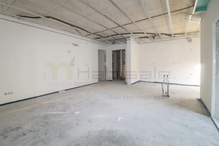 Apartamento T2 para Venda em Póvoa de Santo Adrião e Olival Basto Foto 7