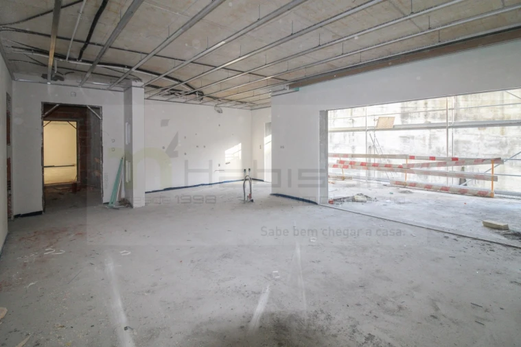 Apartamento T2 para Venda em Póvoa de Santo Adrião e Olival Basto Foto 14