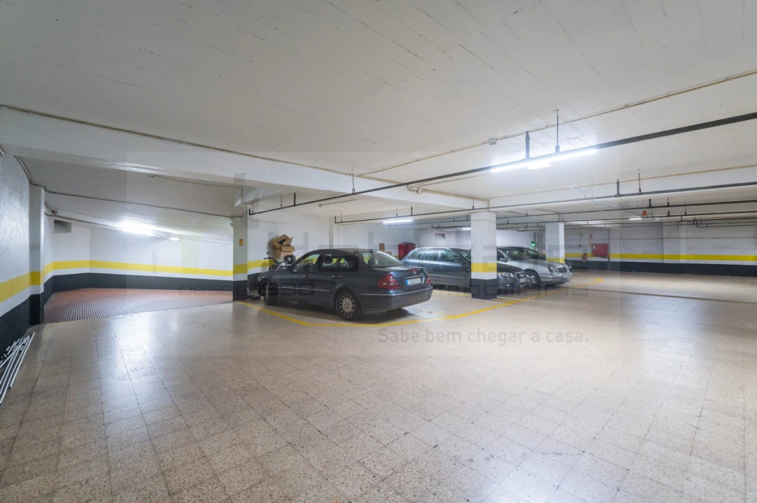 Apartamento T4 para Venda em Lumiar Foto 30