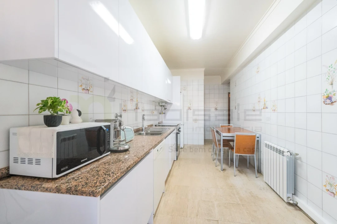 Apartamento T4 para Venda em Lumiar Foto 4