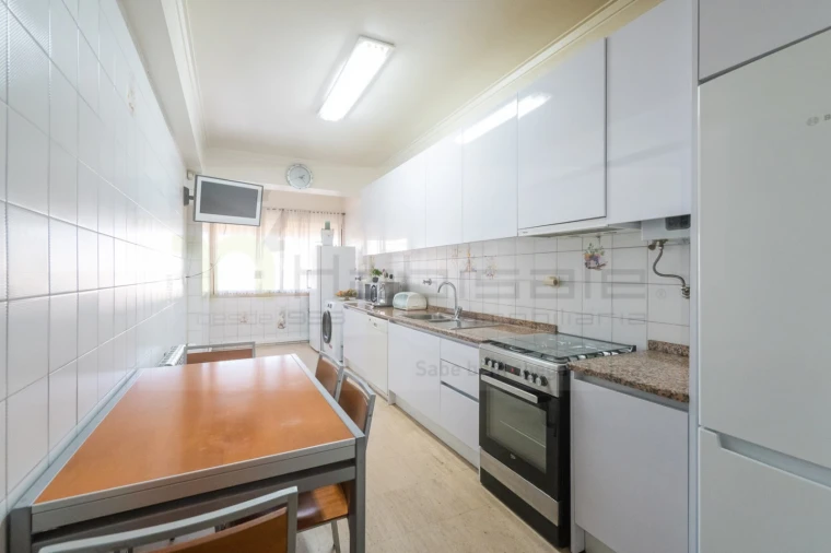 Apartamento T4 para Venda em Lumiar Foto 2