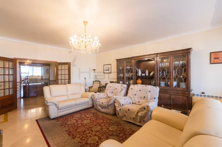 Apartamento T4 para Venda em Lumiar Foto 10