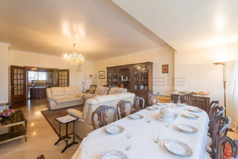 Apartamento T4 para Venda em Lumiar Foto 7