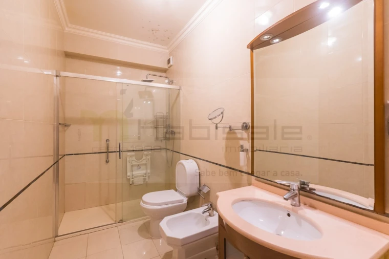 Apartamento T4 para Venda em Lumiar Foto 24