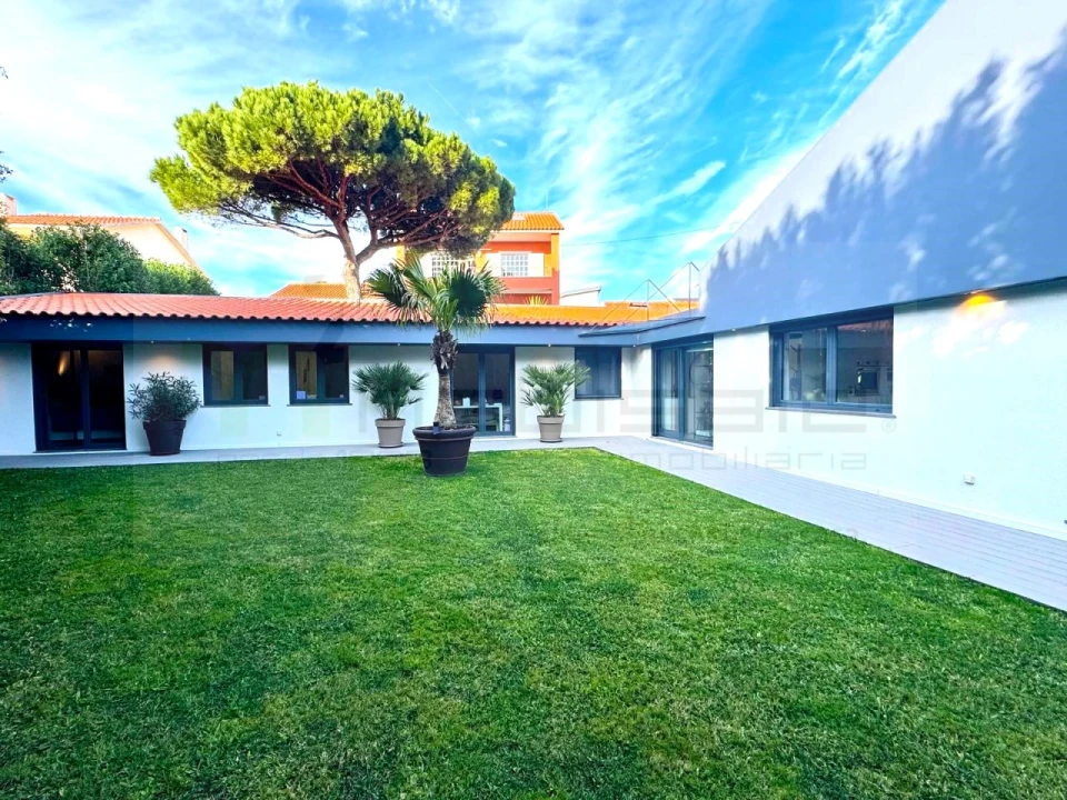 Moradia T3 para Venda em Alcabideche Foto 24