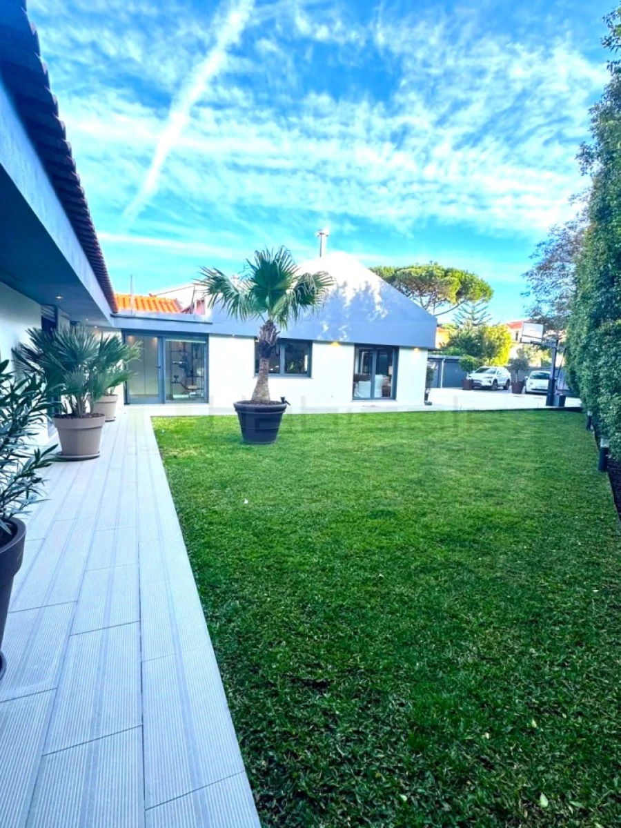 Moradia T3 para Venda em Alcabideche Foto 25