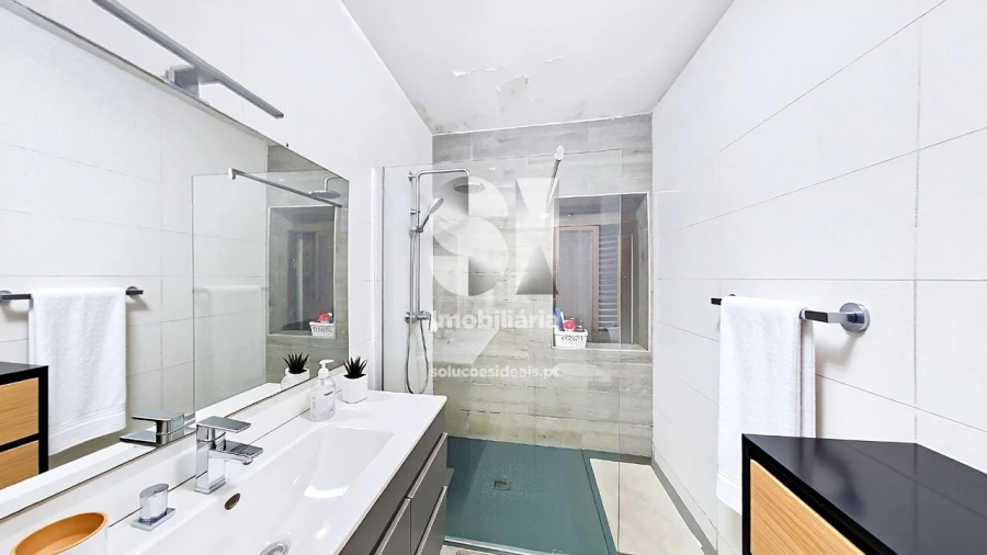 Moradia T3 para Venda em Valongo Foto 35