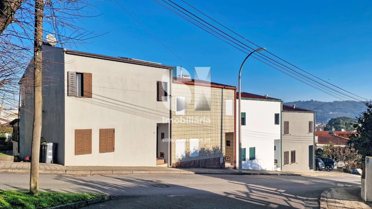 Moradia T3 para Venda em Valongo Foto 2