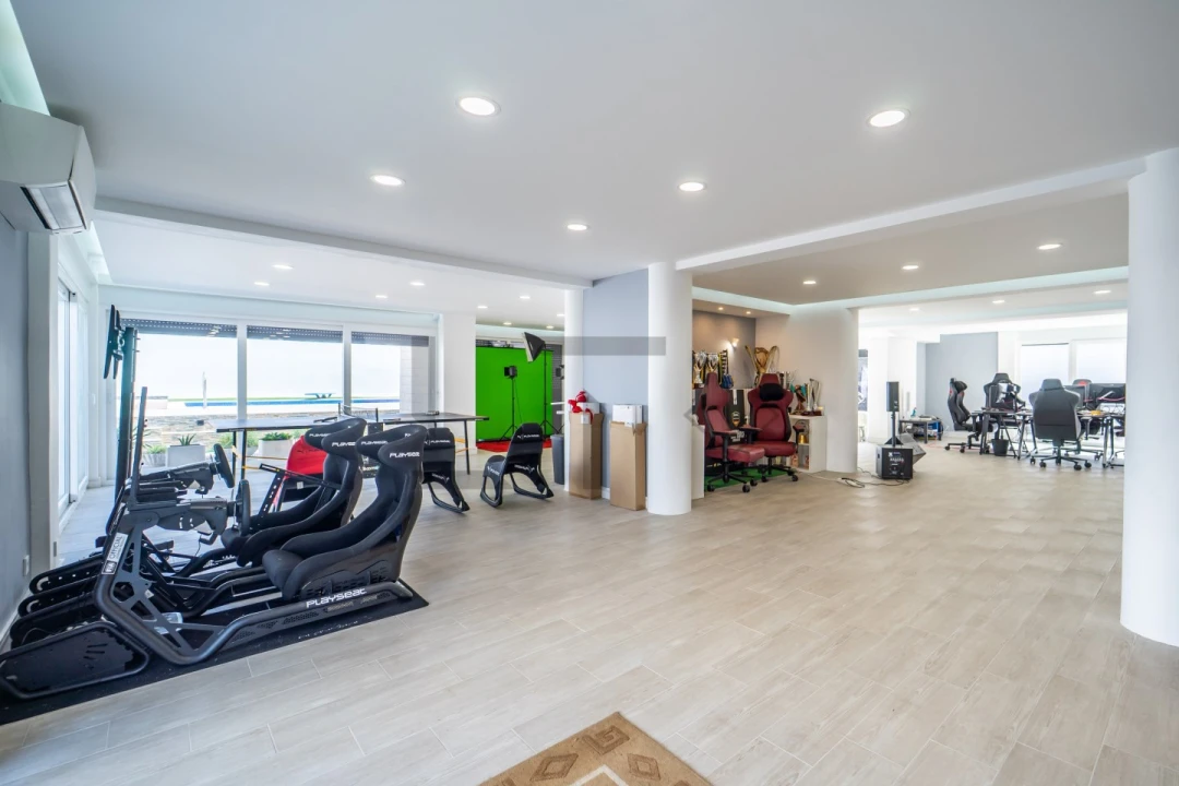 Moradia T6 para Venda em Corroios Foto 36