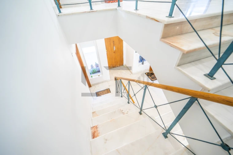 Moradia T6 para Venda em Corroios Foto 12