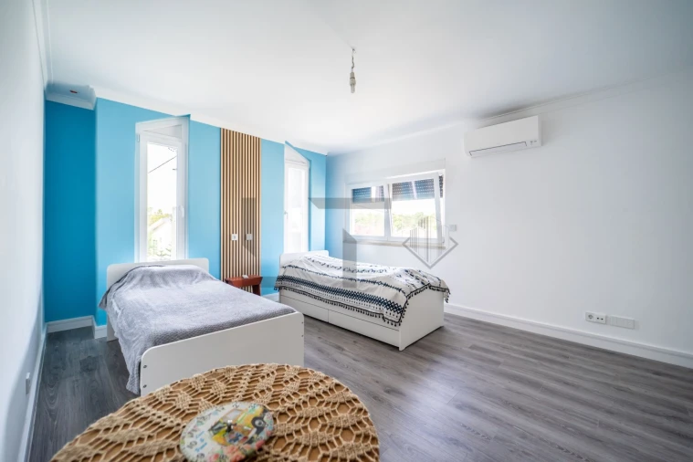 Moradia T6 para Venda em Corroios Foto 16