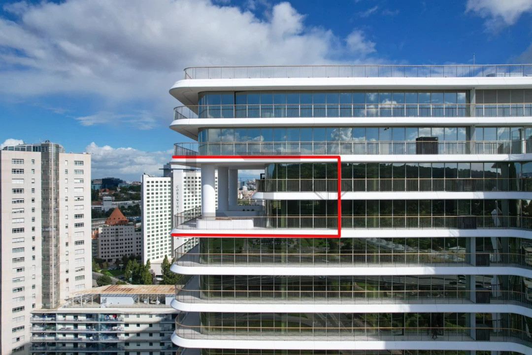 Apartamento T6 para Venda em Campolide Foto 5