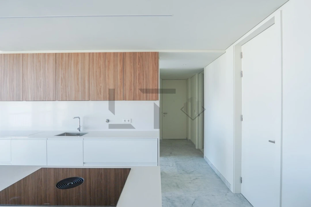 Apartamento T6 para Venda em Campolide Foto 47