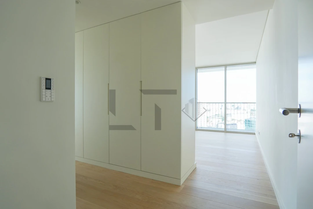 Apartamento T6 para Venda em Campolide Foto 63