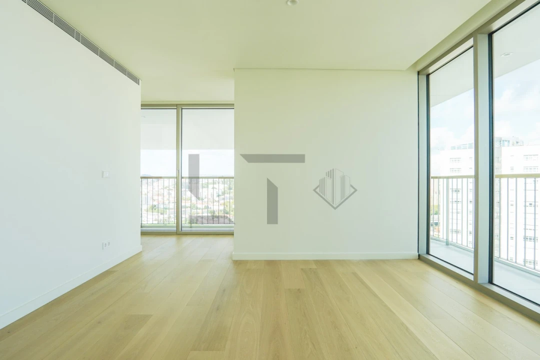 Apartamento T6 para Venda em Campolide Foto 66