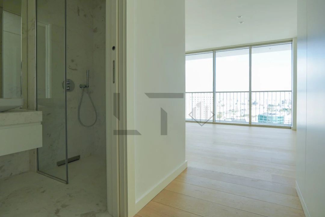 Apartamento T6 para Venda em Campolide Foto 88