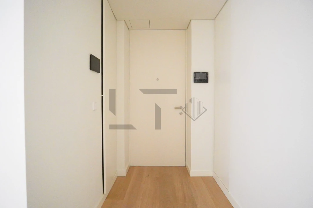 Apartamento T6 para Venda em Campolide Foto 100