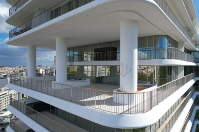 Apartamento T6 para Venda em Campolide