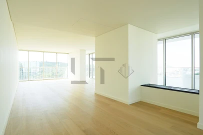 Apartamento T6 para Venda em Campolide