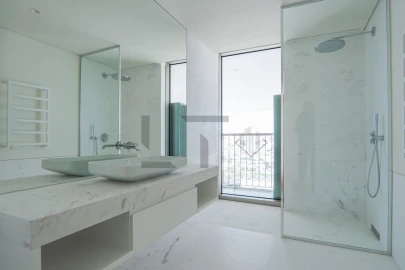 Apartamento T6 para Venda em Campolide