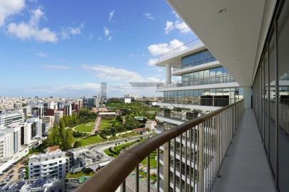 Apartamento T6 para Venda em Campolide