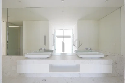 Apartamento T6 para Venda em Campolide