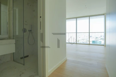 Apartamento T6 para Venda em Campolide