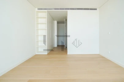 Apartamento T6 para Venda em Campolide