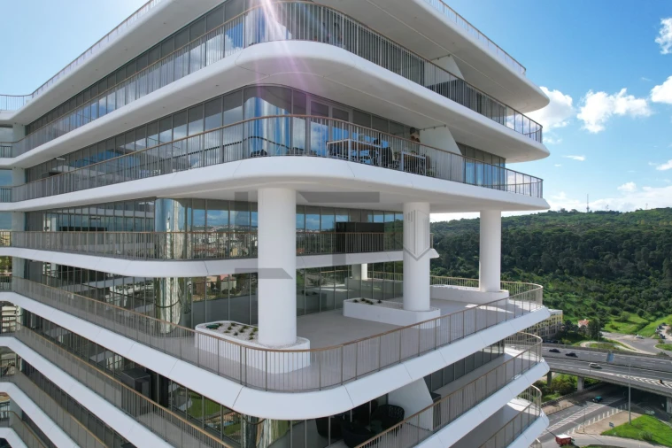 Apartamento T6 para Venda em Campolide Foto 6