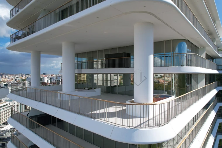 Apartamento T6 para Venda em Campolide Foto 9