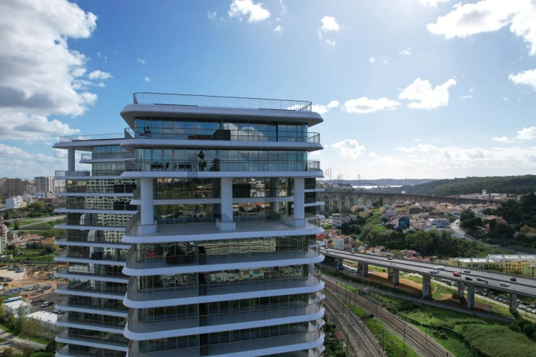 Apartamento T6 para Venda em Campolide Foto 14