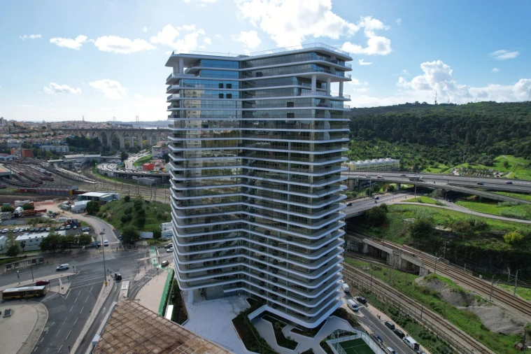 Apartamento T6 para Venda em Campolide Foto 16