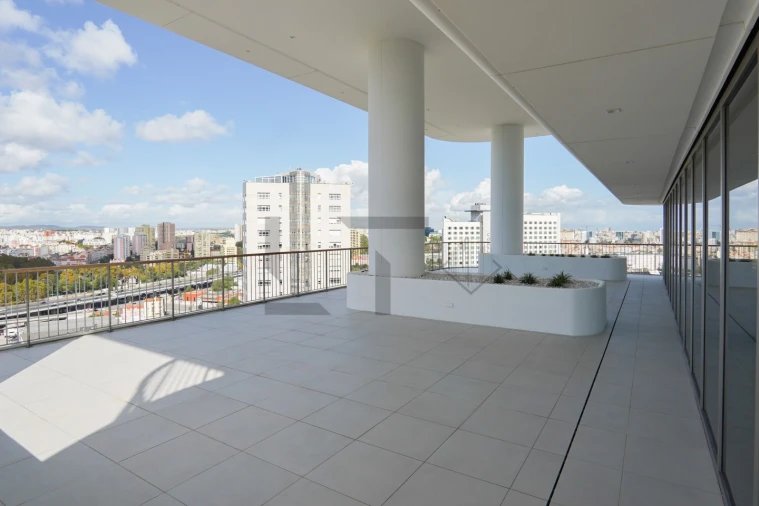 Apartamento T6 para Venda em Campolide Foto 28