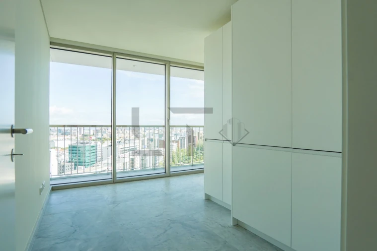 Apartamento T6 para Venda em Campolide Foto 48