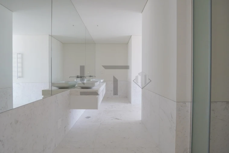 Apartamento T6 para Venda em Campolide Foto 74