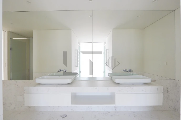 Apartamento T6 para Venda em Campolide Foto 80