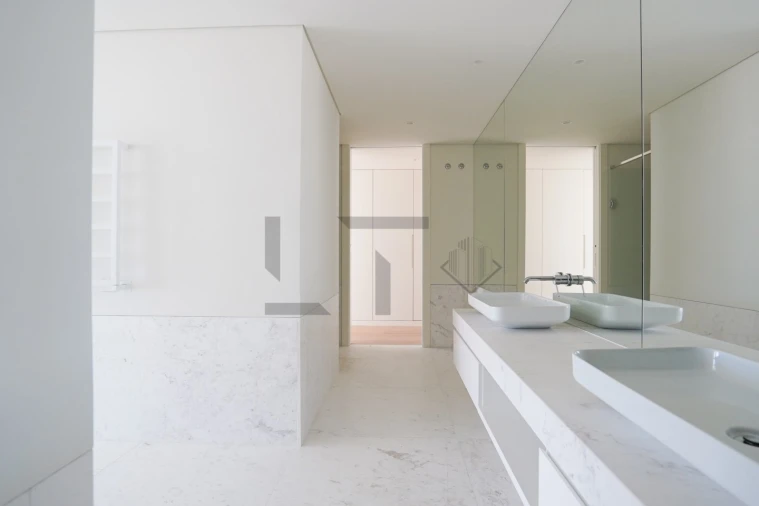 Apartamento T6 para Venda em Campolide Foto 81