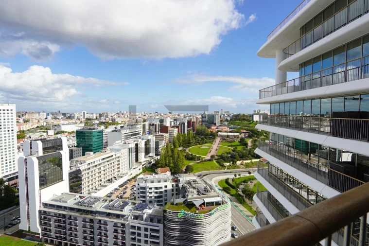 Apartamento T6 para Venda em Campolide Foto 91