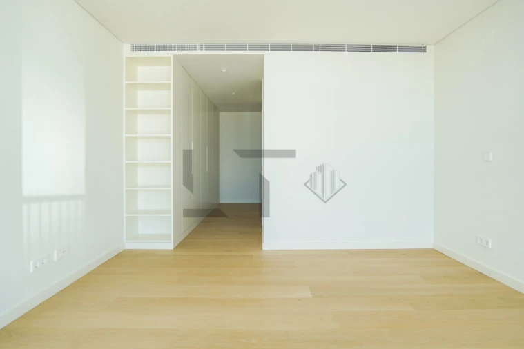 Apartamento T6 para Venda em Campolide Foto 96