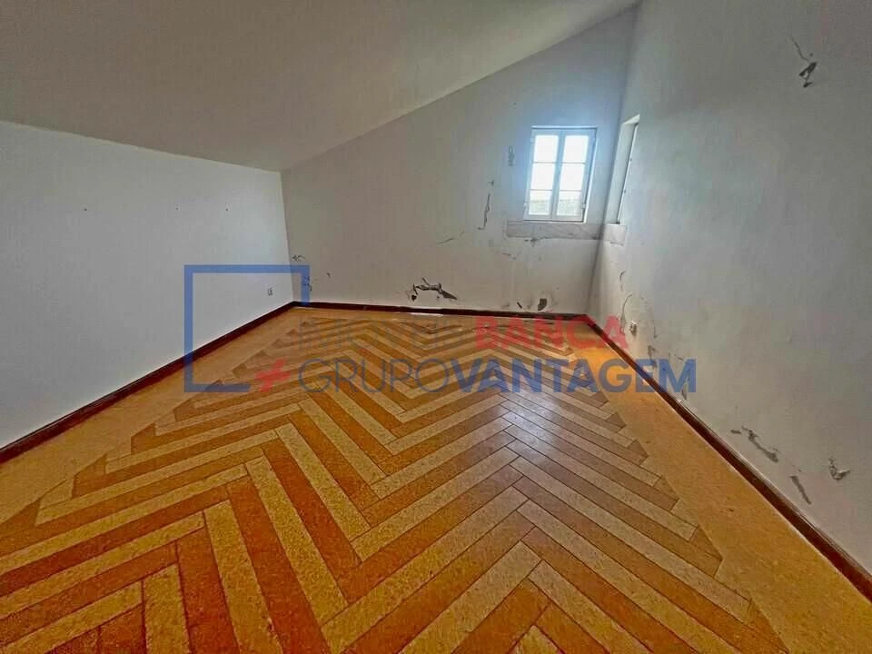 Moradia T4 para Venda em Borba (Matriz) Foto 6