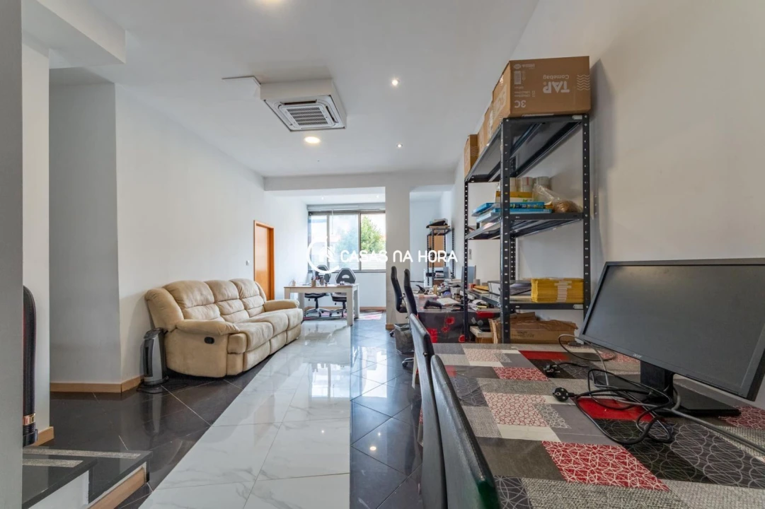 Loja para Venda em Custóias, Leça do Balio e Guifões Foto 13