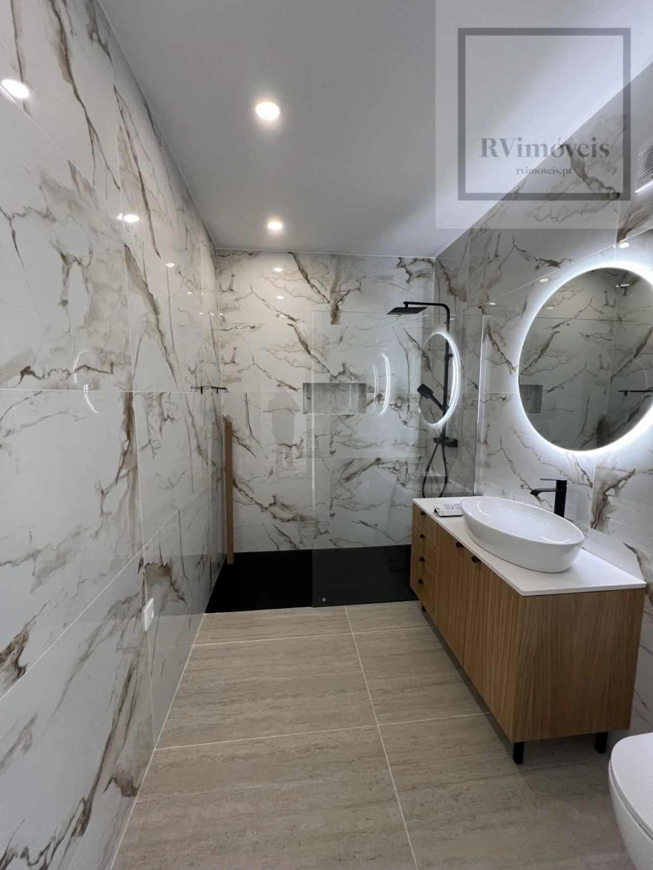 Apartamento T1 para Venda em Barroselas e Carvoeiro Foto 4