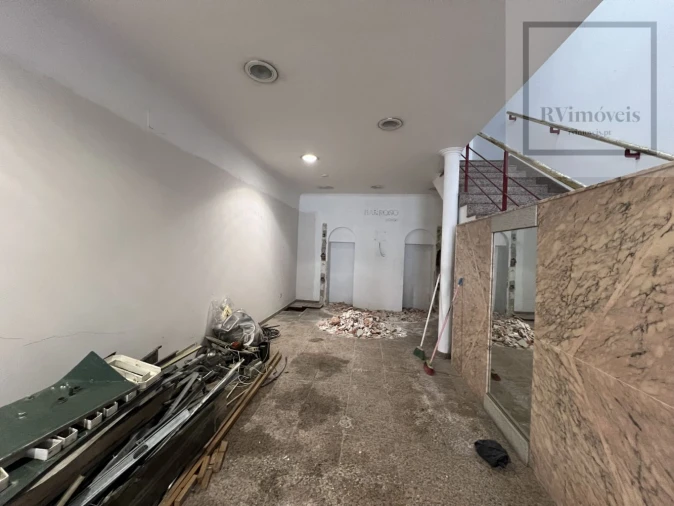 Loja para Arrendamento em Santa Maria Maior e Monserrate e Meadela Foto 7