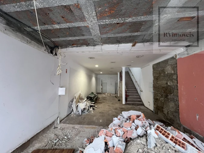 Loja para Arrendamento em Santa Maria Maior e Monserrate e Meadela Foto 6