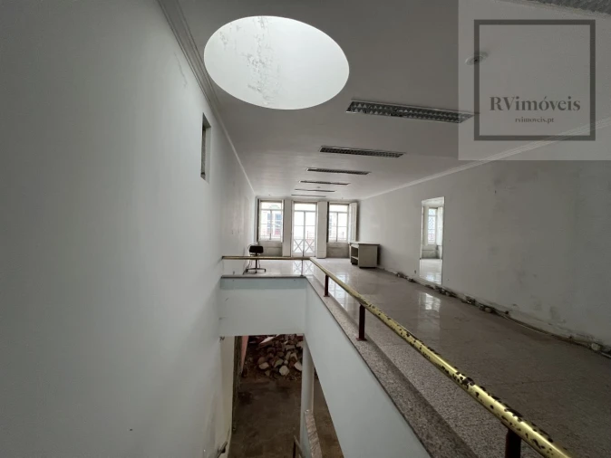 Loja para Arrendamento em Santa Maria Maior e Monserrate e Meadela Foto 8