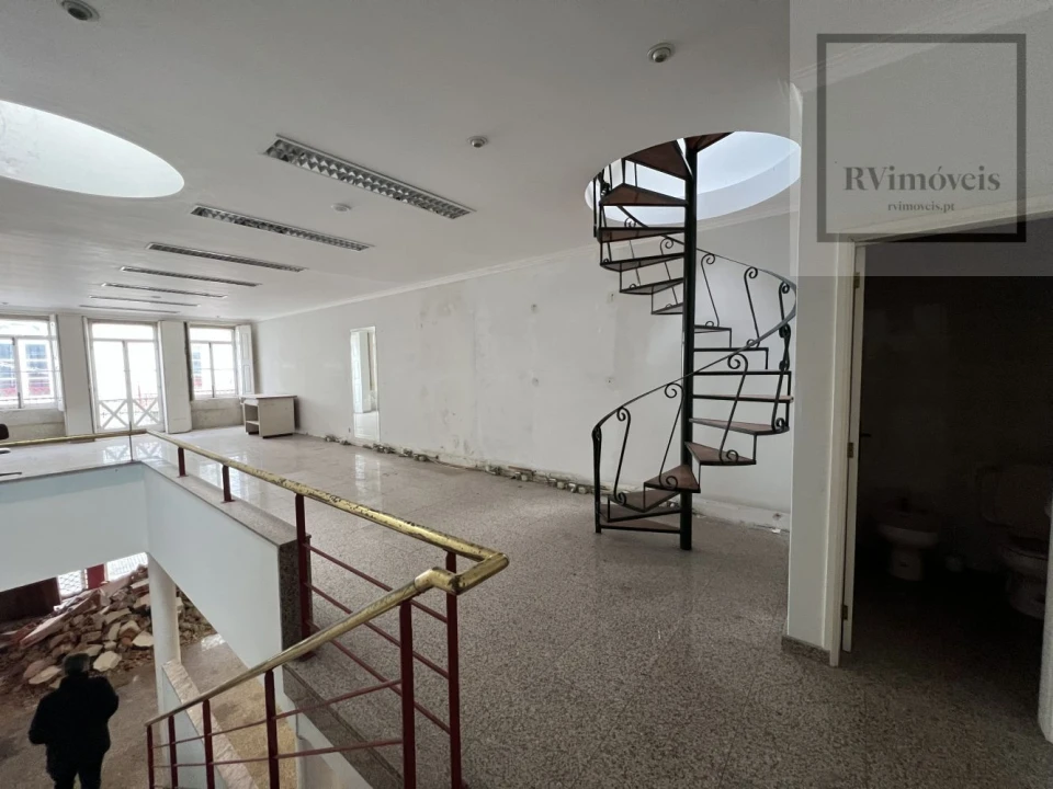 Loja para Arrendamento em Santa Maria Maior e Monserrate e Meadela Foto 10