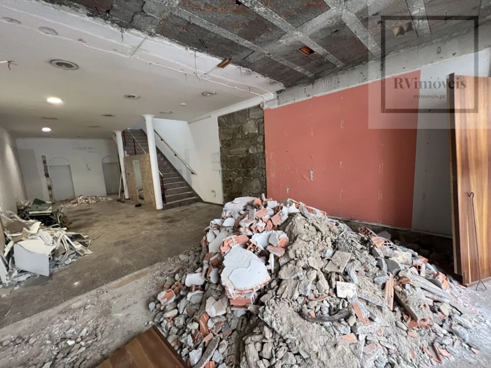 Loja para Arrendamento em Santa Maria Maior e Monserrate e Meadela Foto 5