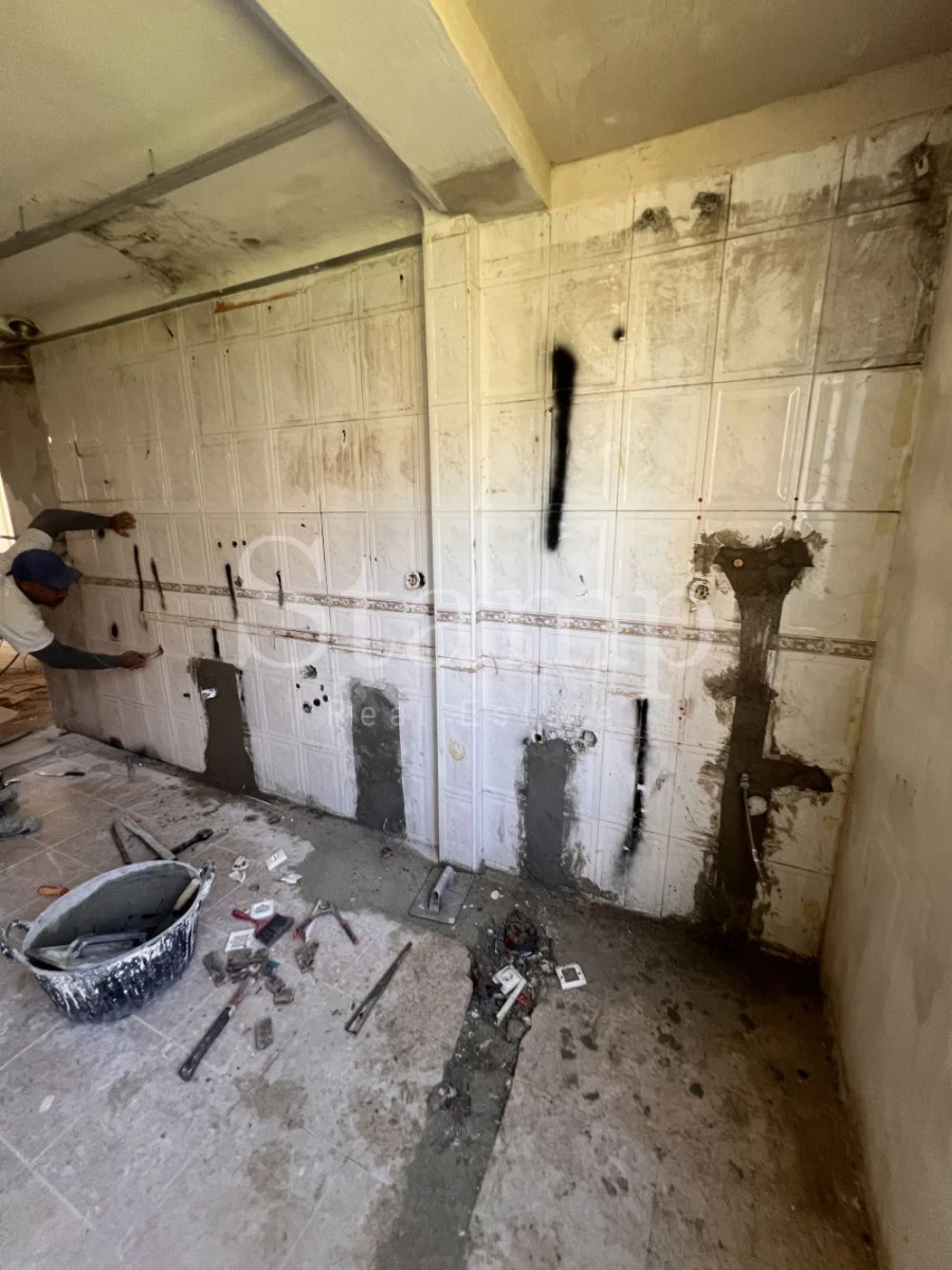 Apartamento T2 para Venda em Benfica Foto 3