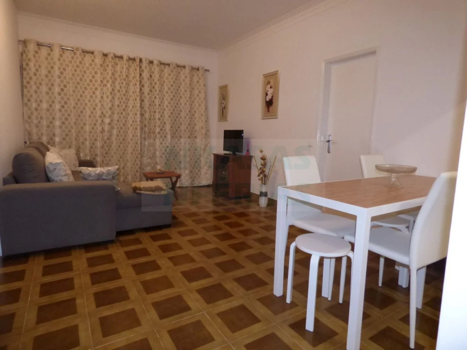 Apartamento T1 para Venda em Portimão Foto 8