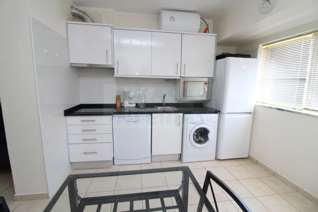 Apartamento T1 para Venda em Portimão Foto 4